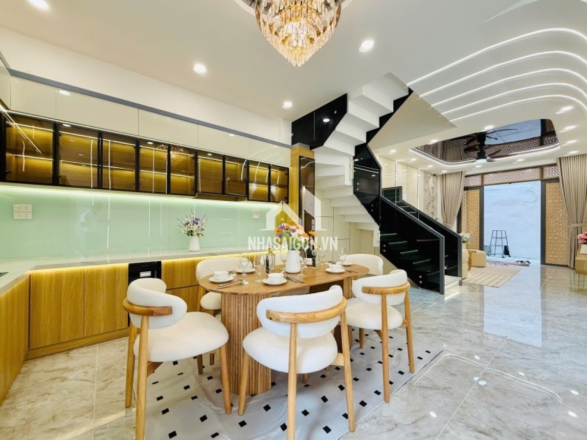 Bán nhà 55m2 Ngang 4 Nở Hậu 4,2m x 13,2m Phạm Văn Chiêu Gò Vấp 6tỷ680